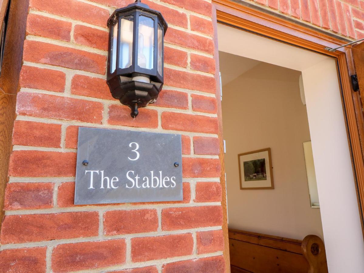 3 The Stables Villa Havenstreet  Buitenkant foto